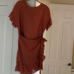 NWOT ASTR Faux Wrap Dress